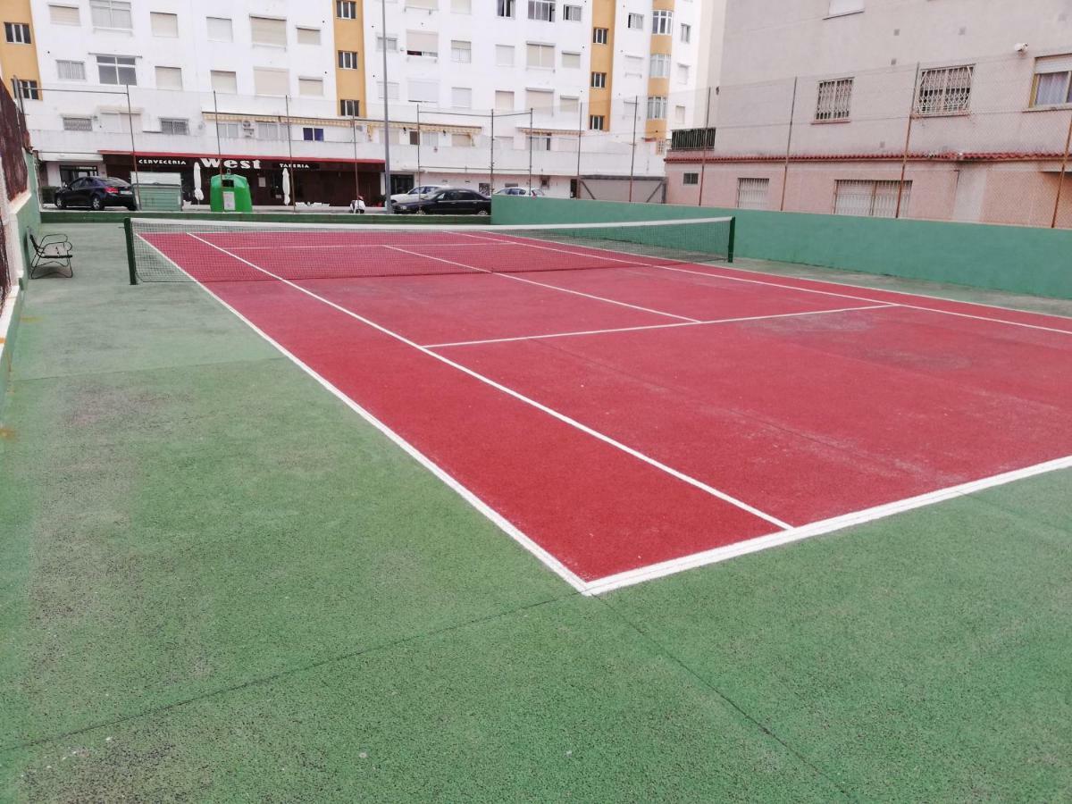 Parque VI Solo Familia Serviplaya Playa de Gandia Екстериор снимка